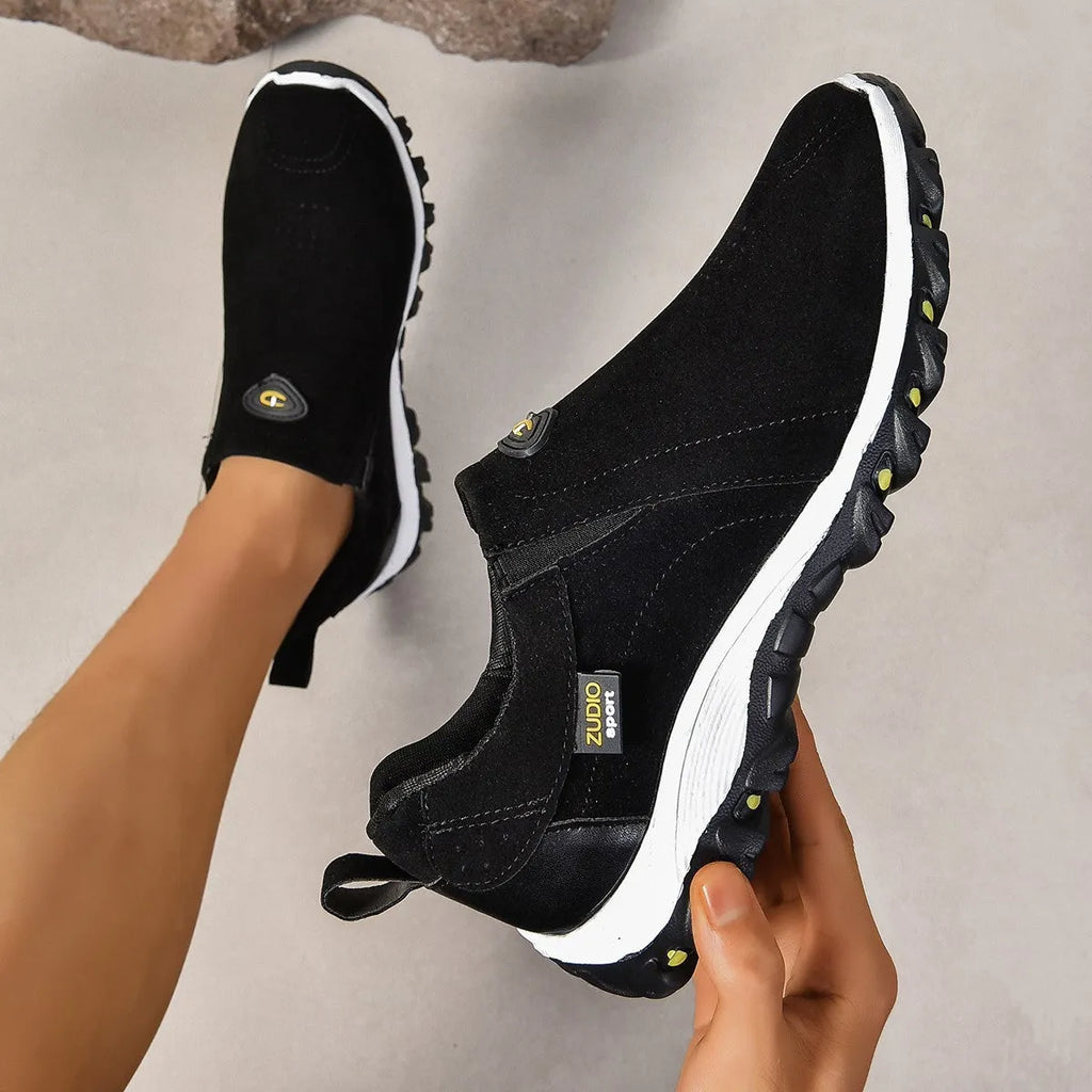 Men's round head thin fashion shoes in multiple colours with rubber sole and shallow mouth opening