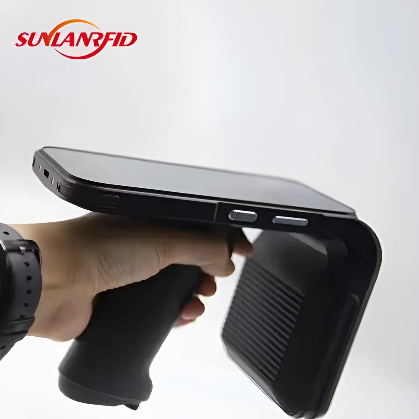 SLP-05 portable UHF RFID handheld reader with Android interface and Impinj E710 module for logistics
