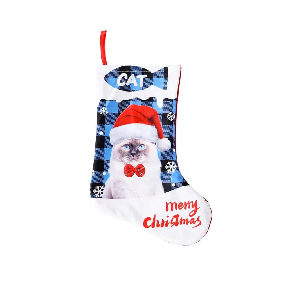 Green and black plaid cat Christmas cloth banner decoration measuring 26 by 36 centimetres