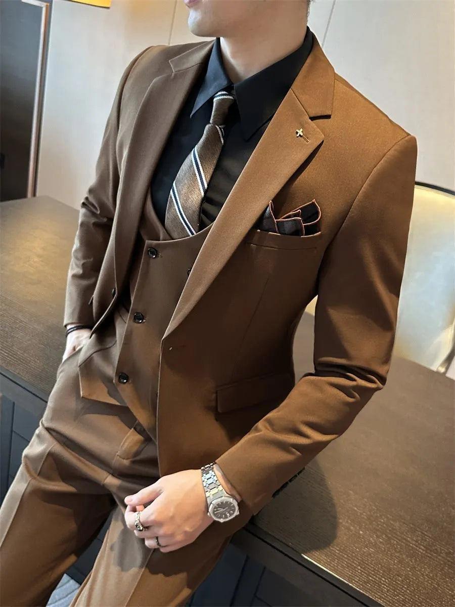 Men's slim fit formal blazer jacket in chemical fibre blend fabric available in multiple sizes