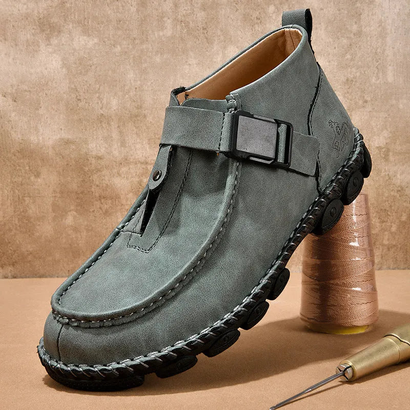 Handmade stitching casual slip on shoes in synthetic leather with flat bottom and low heel