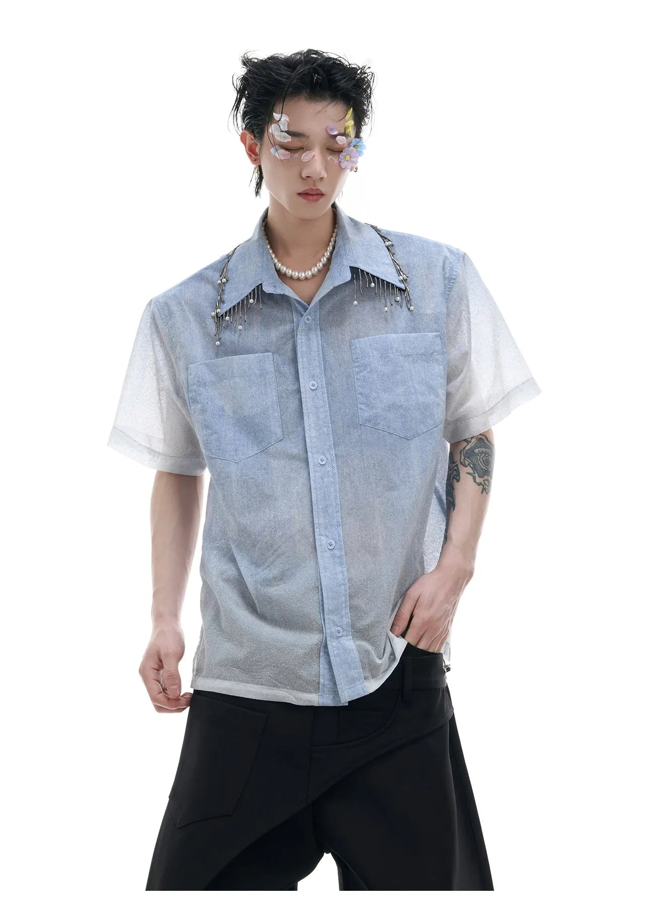 Men's blue and white gradient short sleeve shirt with quilted details and loose fit