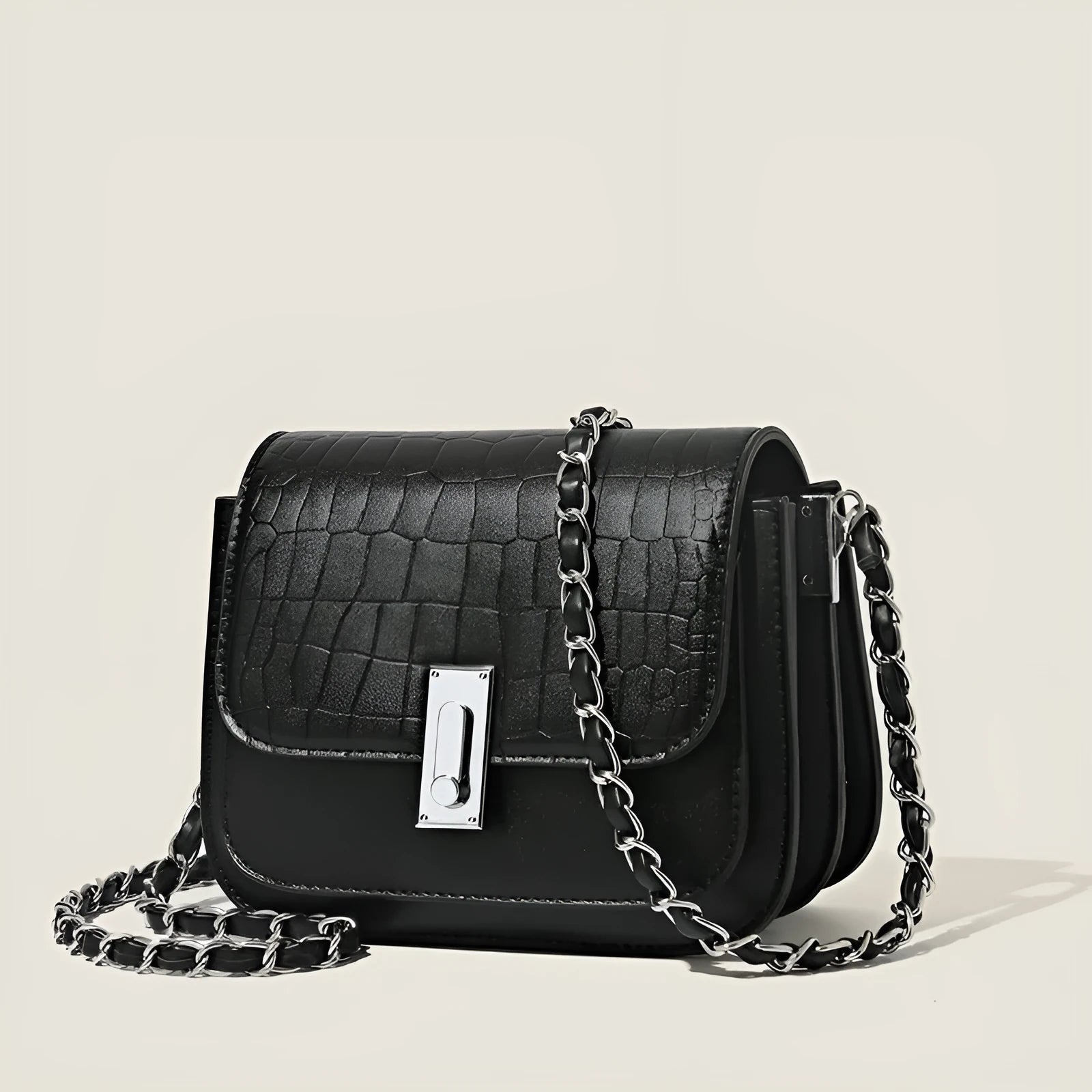 Women's soft PU chain shoulder bag in horizontal square shape with sandwich pocket design