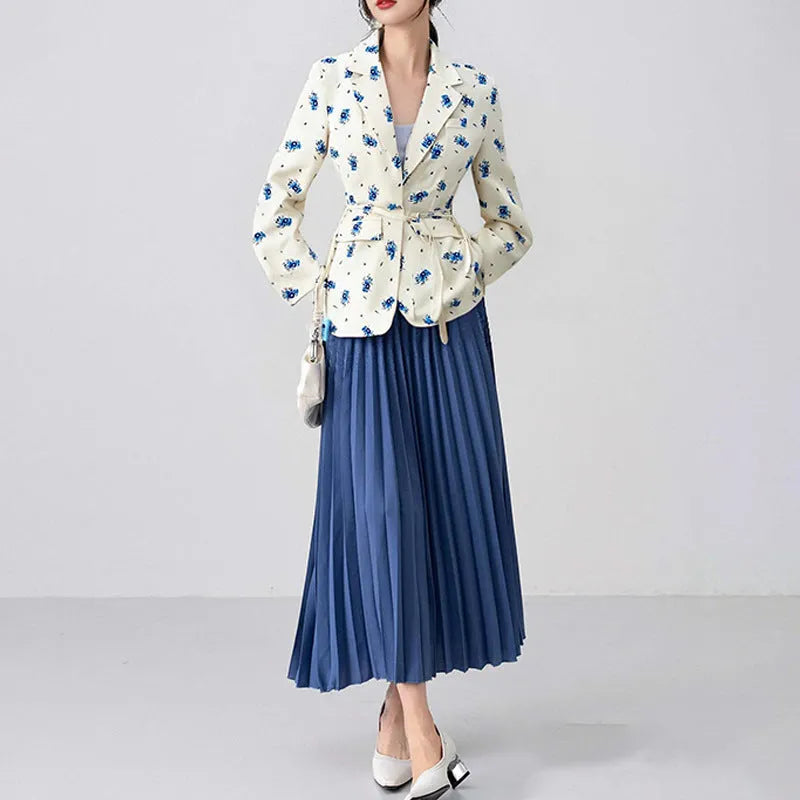 Women's collar lace-up waist-tight suit jacket in polyester fabric showing adjustable waist feature