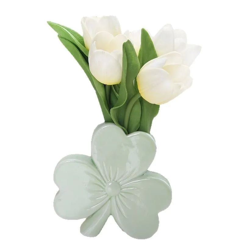 White porcelain ceramic desktop vase in European style, 15cm wide.